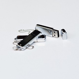  UM 17\USB